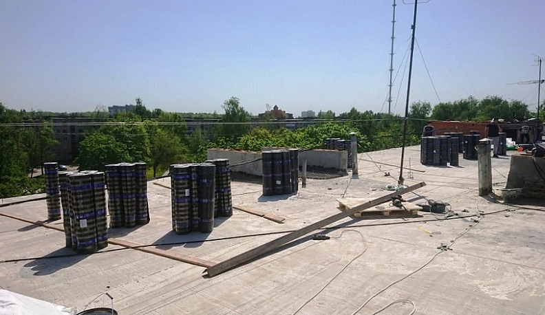 В многоквартирных домах Обнинска до конца октября отремонтируют 39 крыш