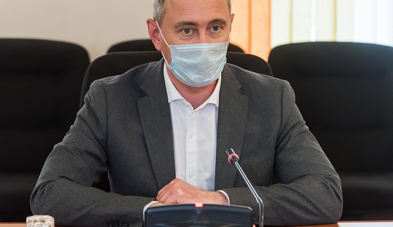 Владислав Шапша призвал руководителей подрядных организаций повысить культуру и качество дорожных работ 