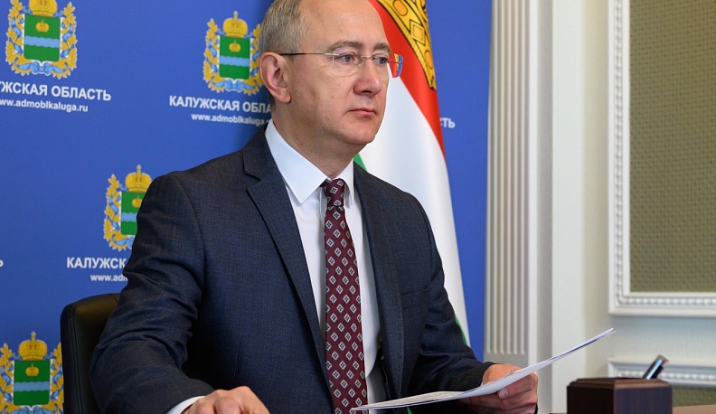 Владислав Шапша поручил обеспечить эффективную работу цифровых сервисов в здравоохранении и образовании региона