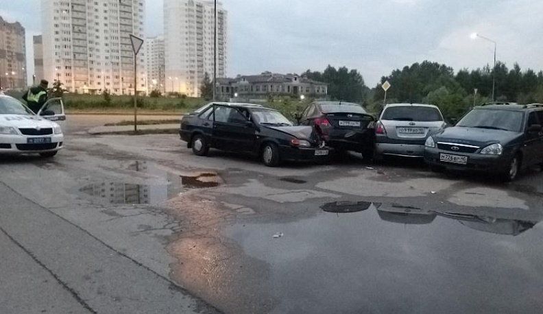  Полицейская погоня завершилась массовым ДТП