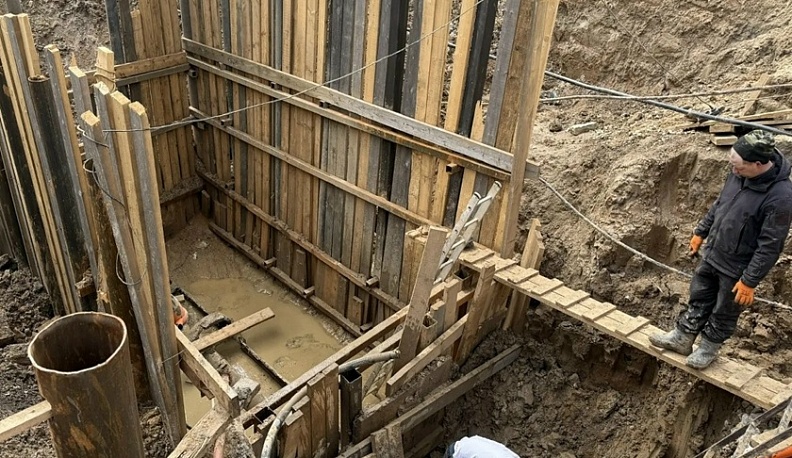 В Калуге на улице Промышленной заменят 250 метров аварийного коллектора