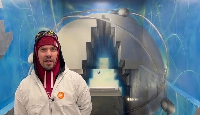 В Обнинске открыли подземный переход с «атомной» росписью