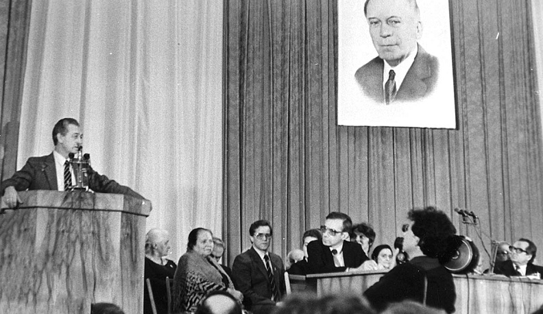 Солнцепоклонник  и его последователи