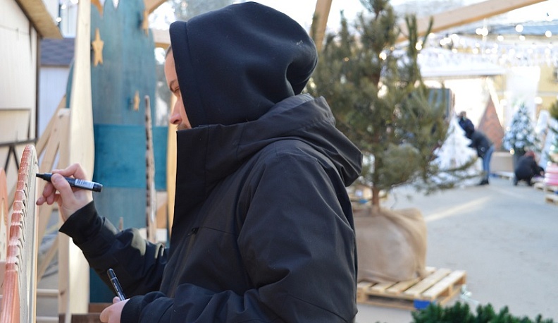  На Театральной в Калуге заканчивают подготовку к ярмарке