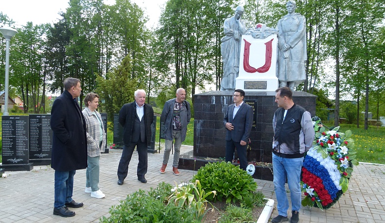 Жители износковской деревни в рамках «Сельского кинопоказа» посмотрели фильм «Подольские курсанты»