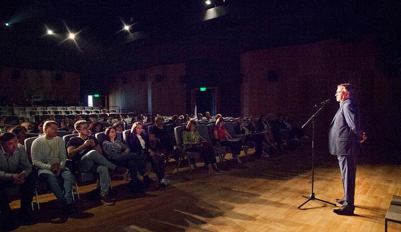 Игорь Угольников: «Телевидение быстро умрет, если не научится производить современный контент»