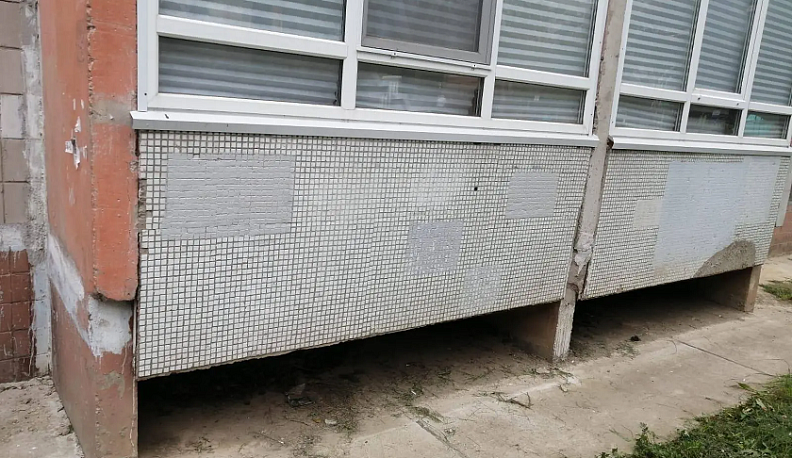 В Обнинске закрасили рекламу после обращений в интернете