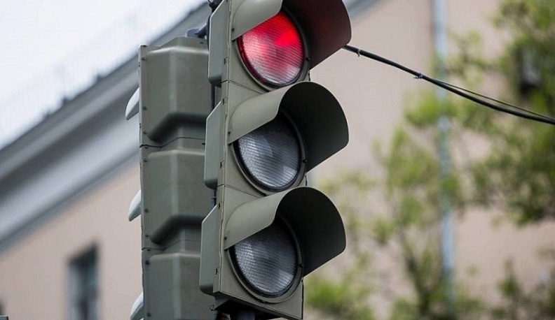 В Калуге починили светофор после жалоб в соцсетях