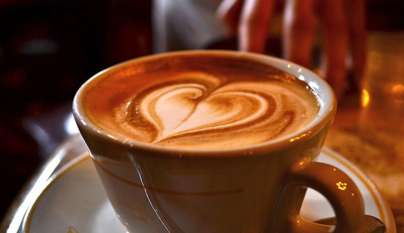 Посетителей кафе будут встречать по QR-кодам