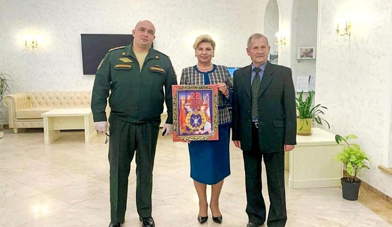 Затягивать не будем