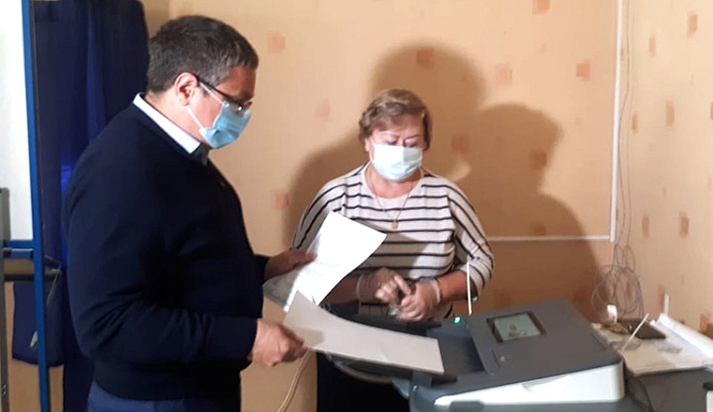 Глава Калуги Дмитрий Денисов проголосовал на выборах