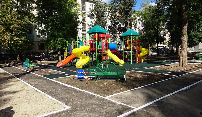 Замминистра Илья Зенов стал волонтером