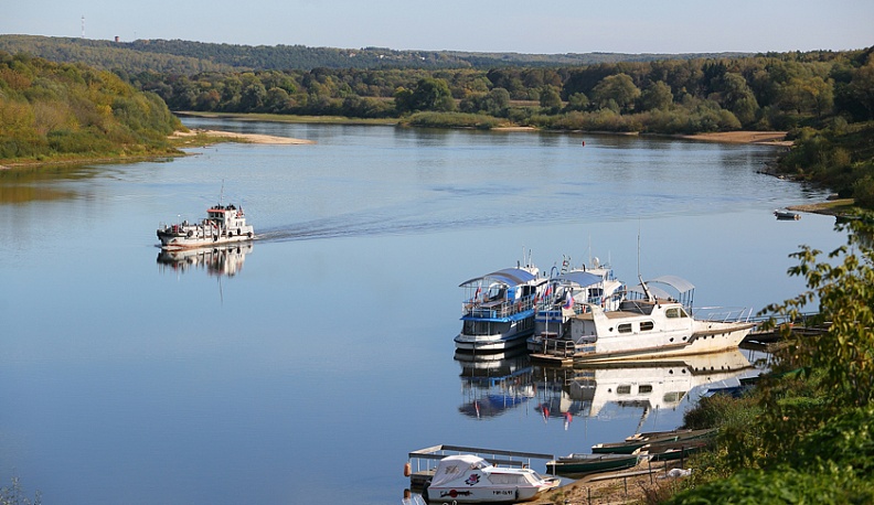 Калужанам предложили придумать имя для теплохода