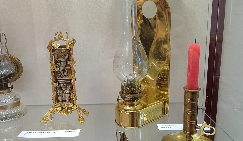 Выставка «Да будет свет!» открылась в палатах Коробовых в Калуге