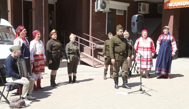 На Правобережье звучали песни военных лет