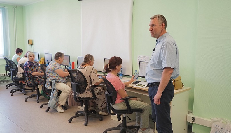  В Калуге состоялись региональные соревнования по компьютерному многоборью среди пенсионеров