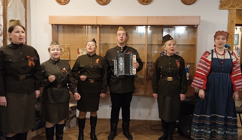 В областном центре День Победы отметили концертом 