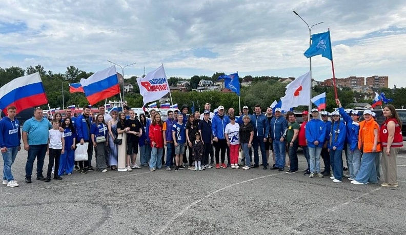 В Калуге в День России прошел автопробег