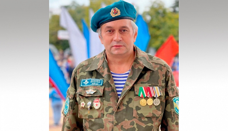 Записался  в добровольцы