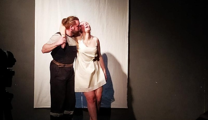 Моноспектакль, посвященный  жизни и творчеству Анны Герман, потряс зрителей фестиваля «Свой выбор» в Калуге