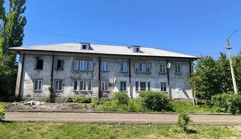 Калужане ремонтируют два дома на улице Суворова в подшефном Первомайске