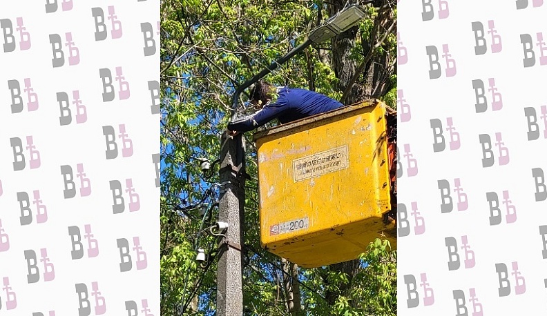 В Калуге продолжаются работы по реконструкции уличного освещения