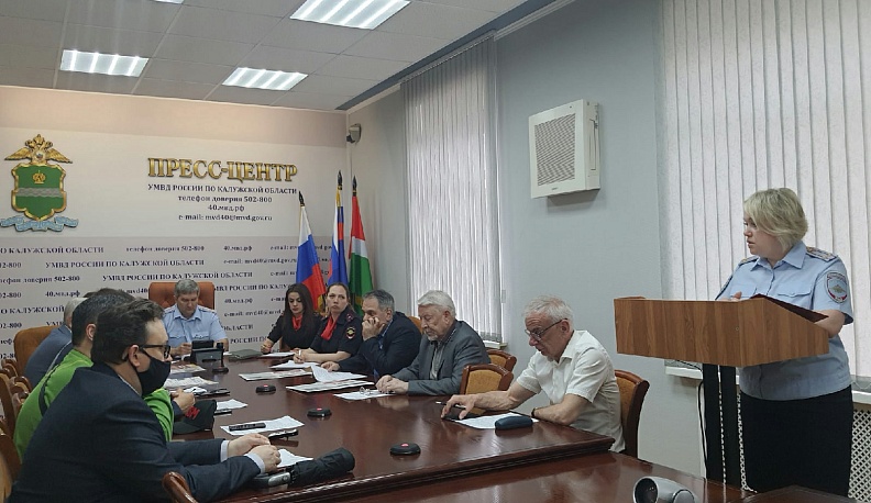 Калужские тренеры и волонтеры будут заниматься с детьми на спортивных площадках