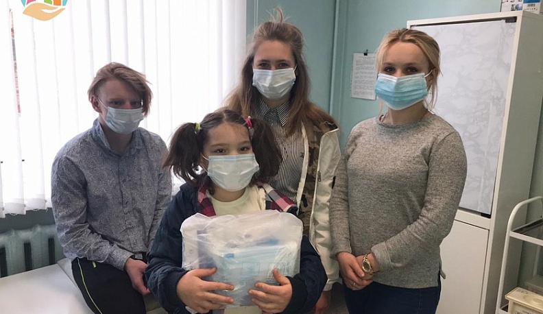 Калужские предприниматели передали запас масок в социальные учреждения области