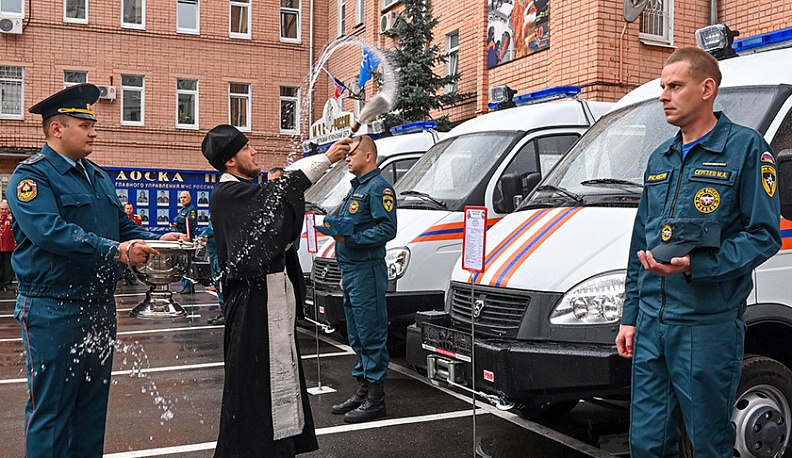 Калужские спасатели получили пять новых внедорожников