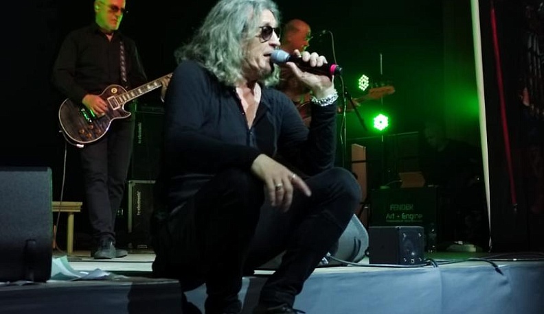 В Калуге на фестивале "Угра Fest" выступила рок-группа СерьГа