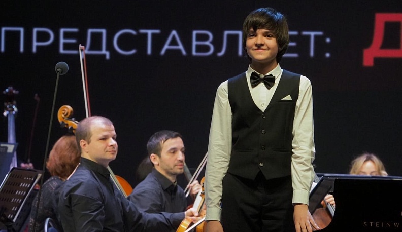Воздушной музыкой Амадея Моцарта в Калуге открылся музыкальный фестиваль Дениса Мацуева "Диалог поколений"