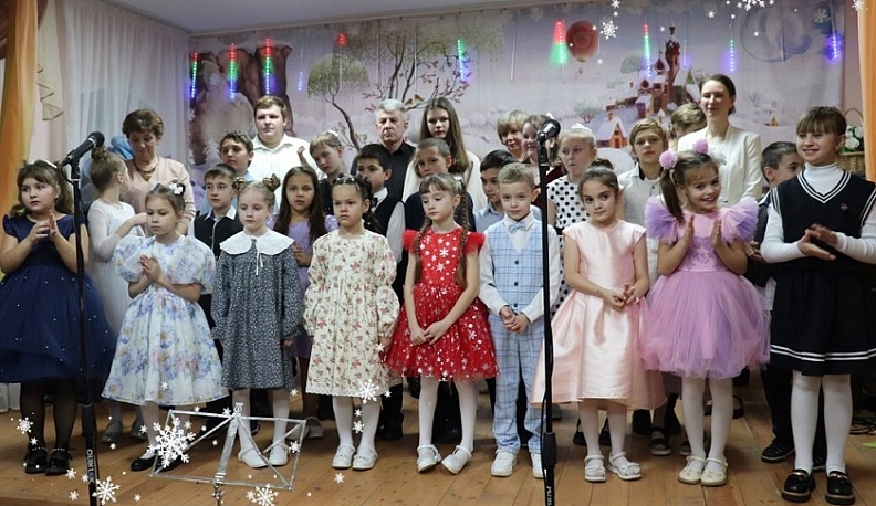 В Мещовской детской школе искусств проходят новогодние мероприятия