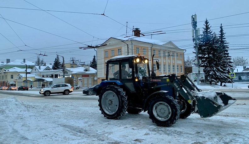 Власти Калуги просят не парковать машины на девяти улицах в ночь на 13 января