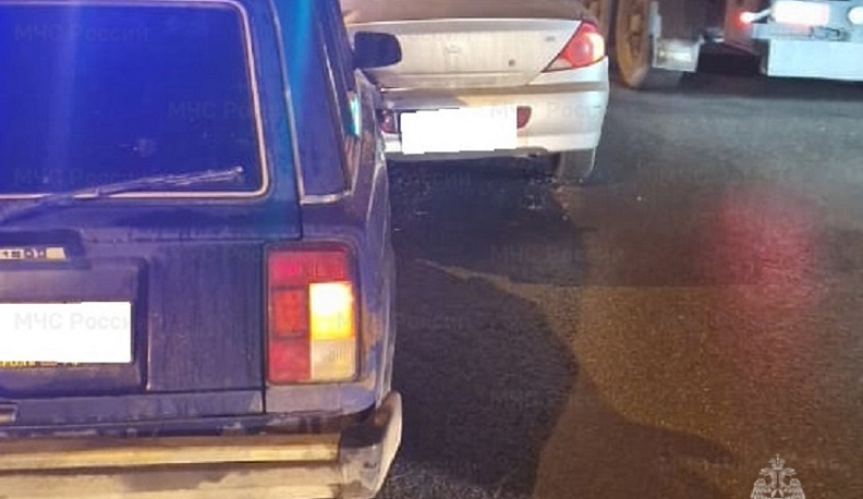 Три автомобиля попали в аварию в Боровском округе