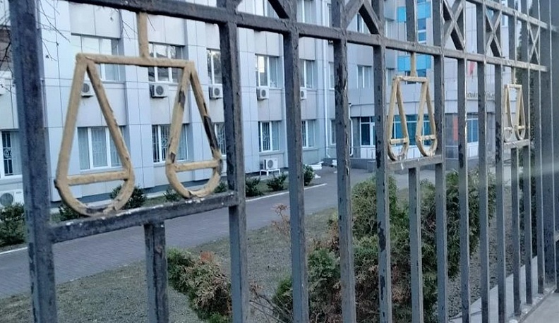 В Хвастовичском округе мужчину оштрафовали на 3 тысячи рублей за оскорбление односельчанки