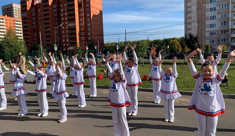 В Калуге на Правобережье высадили Аллею заслуженных учителей