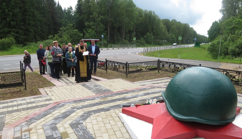 Потомки московских ополченцев, погибших на спас-деменской земле, почтили память предков
