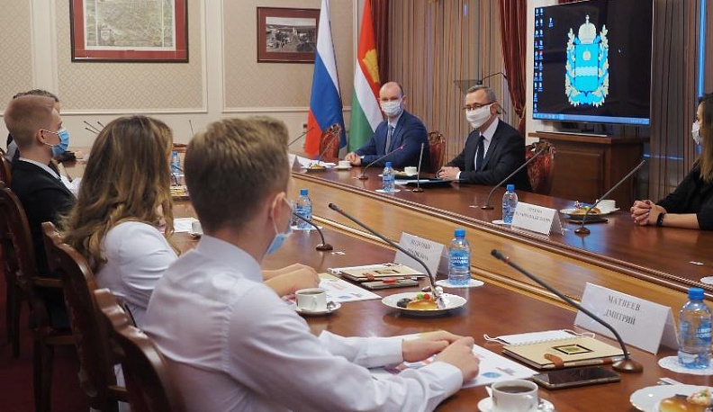 Владислав Шапша встретился с победителями Всероссийского конкурса «Большая перемена»