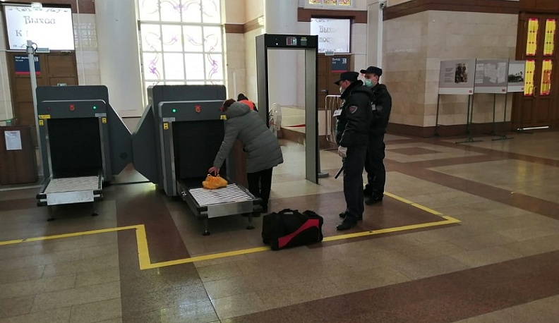 Калужские транспортные полицейские нашли украденную у столичного студента сумку