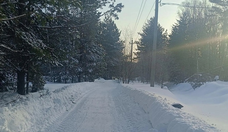 В Перемышльском округе по просьбе жителей почистили дорогу между двумя деревнями