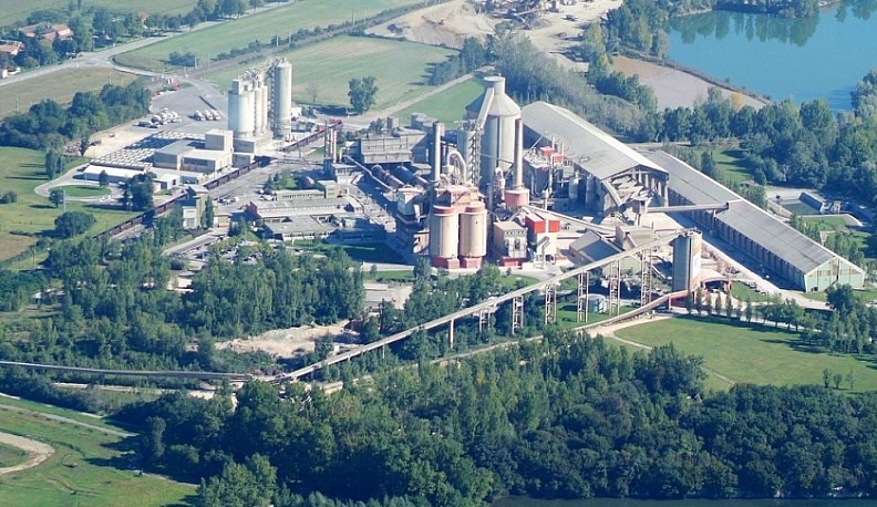 Французский цементный завод продолжит свою работу в Ферзиковском районе