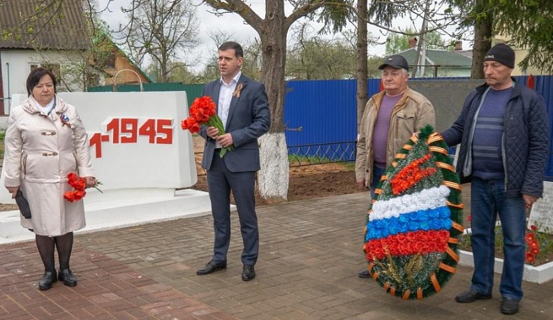 Александр Ефремов посетил поселок Мятлево Износковского района