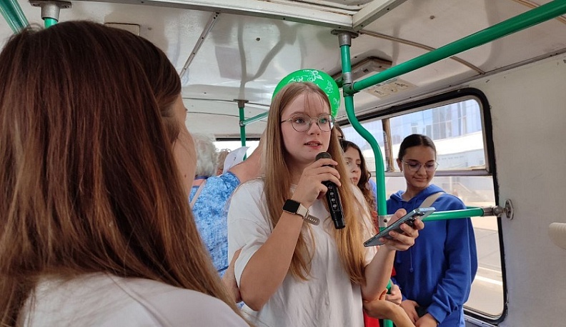 По Калуге проехал троллейбус, в котором звучали стихи Пушкина