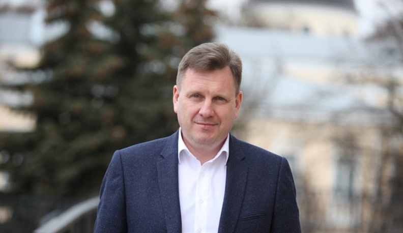 Геннадий Новосельцев поздравил работников культуры Калужской области с профессиональным праздником