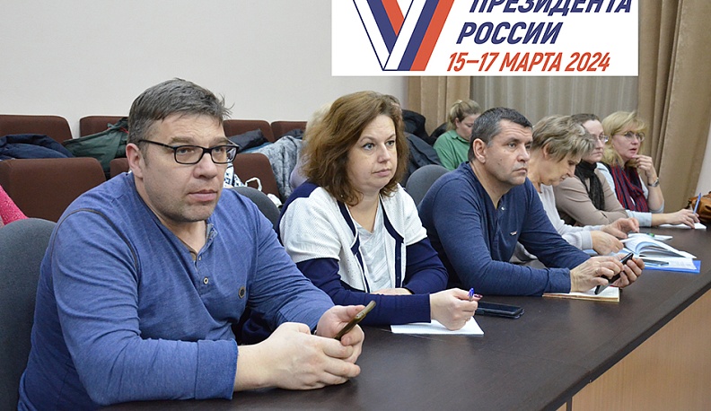 Кто стучится  в дверь ко мне?