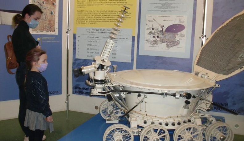 В Калуге представили выставку к 50-летию первого полета «Лунохода -1» на Луну