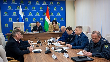  В Калуге обсудили комплекс первоочередных мер по повышению безопасности движения на региональных автодорогах 