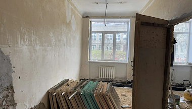 В Кирове продолжается капремонт школы по нацпроекту