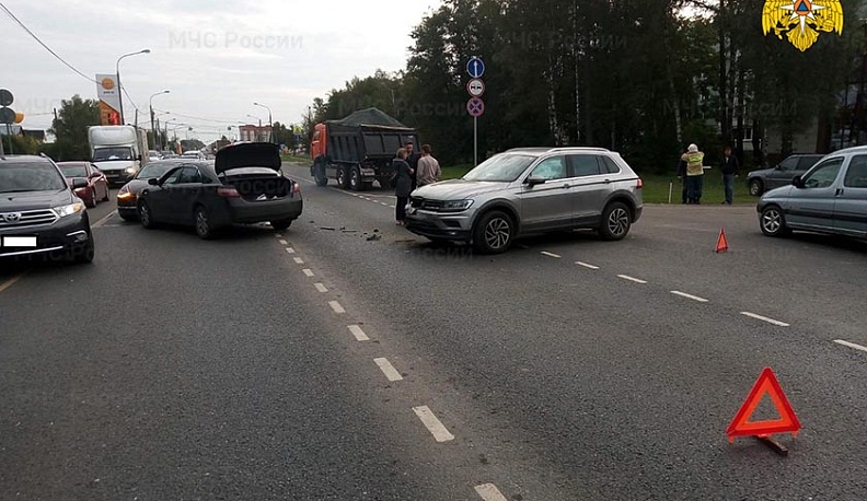 Утро четверга в Жуковском районе началось с массовой аварии