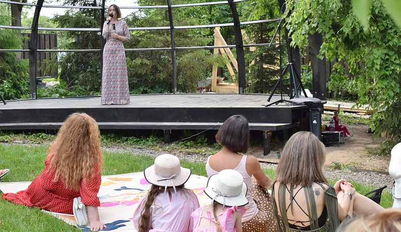 В Тарусе в Саду Ракицкого прошёл праздник пионов